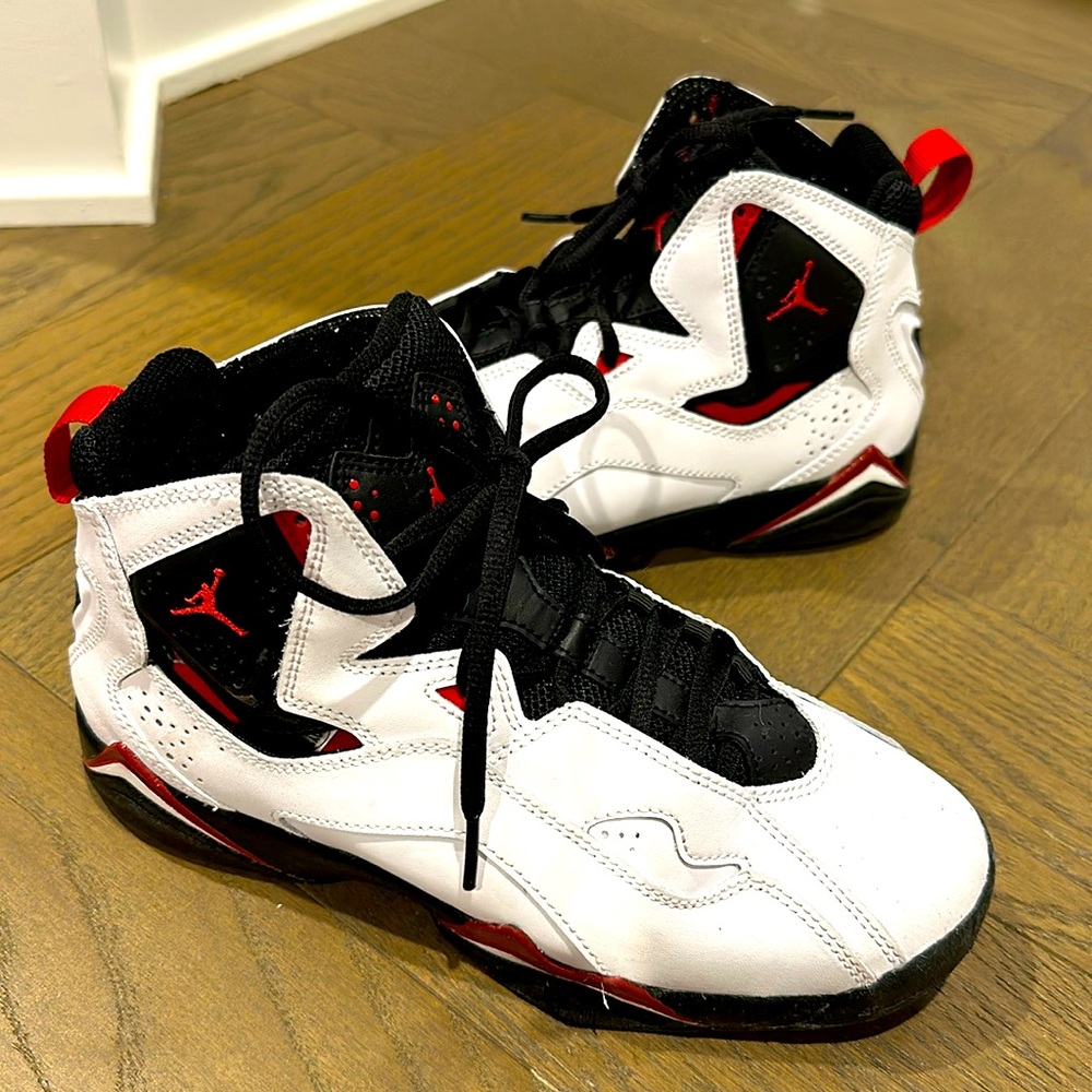 Nike Jordan True Flight - worn once! Size 6